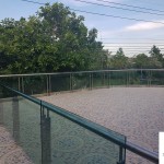 ราวสแตนเลส กระจกเทมเปอร์หนา นอกอาคาร