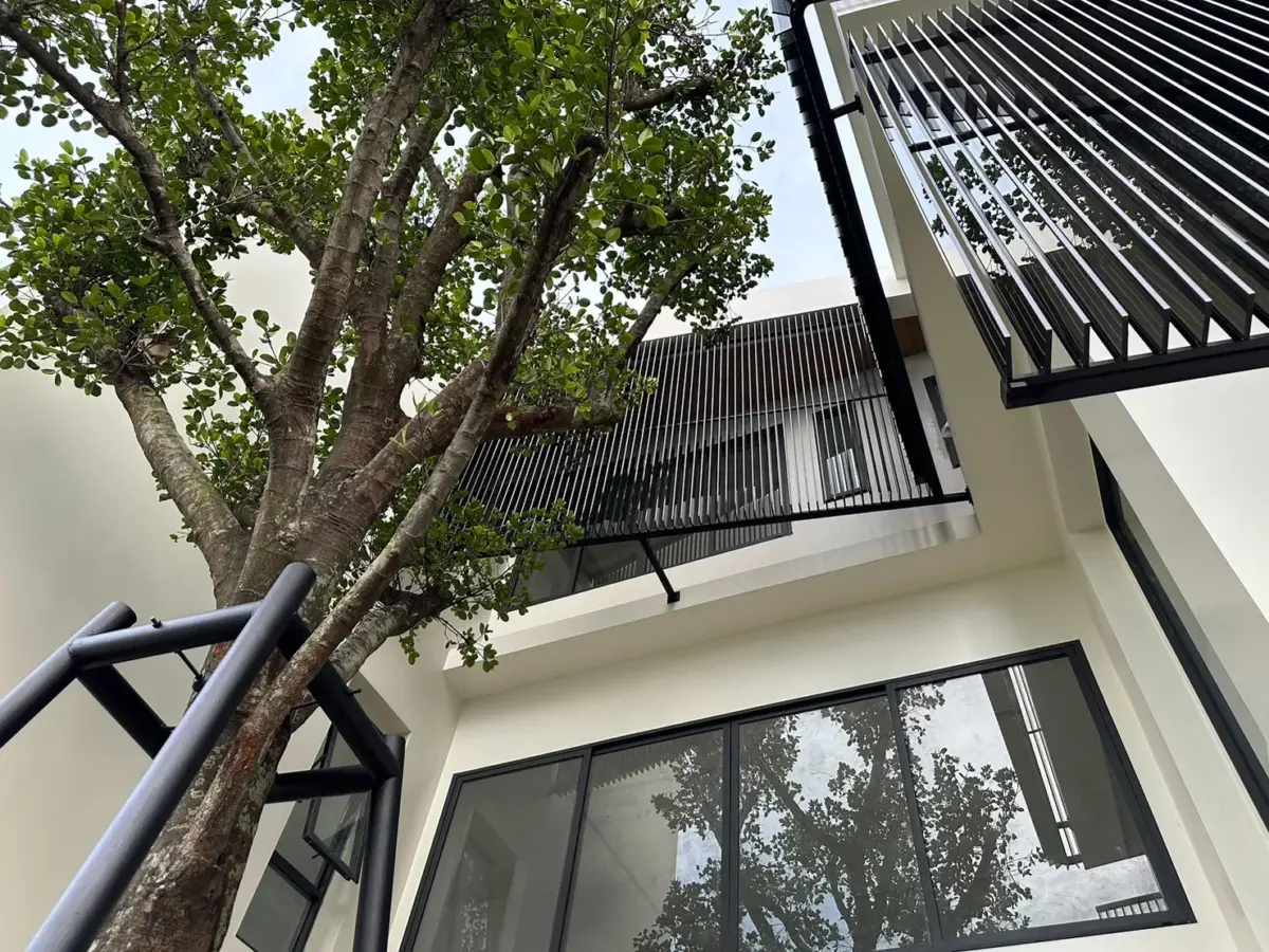 facade อะคริลิคสวยๆ สไคล์โมเดิร์น