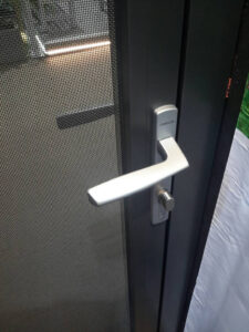 ตัวอย่างมือจับสำหรับบานเปิด