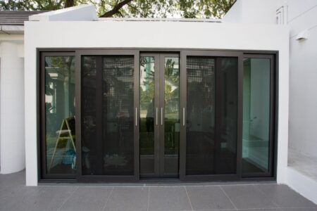 งานตติดมุ้งสแตนเลสประตูบานเลื่อน 4 บาน บ้านลูกค้า